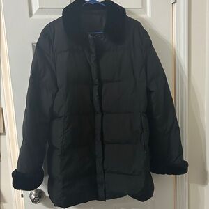 Jones New York Black Quilted Jacket with Faux Fur